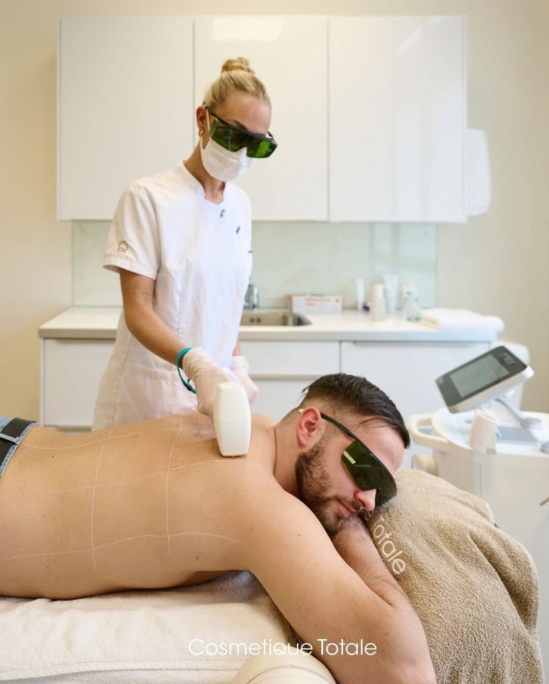 Post 1 by MyDerma Deutschland on Instagram (carousel)