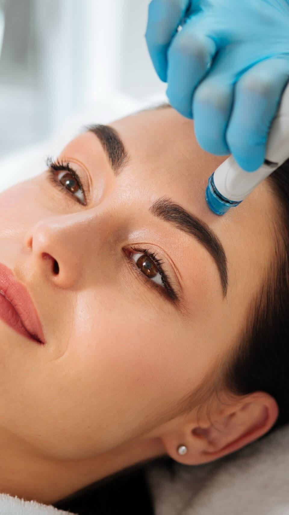 Post 6 by MyDerma Deutschland on Instagram (video)