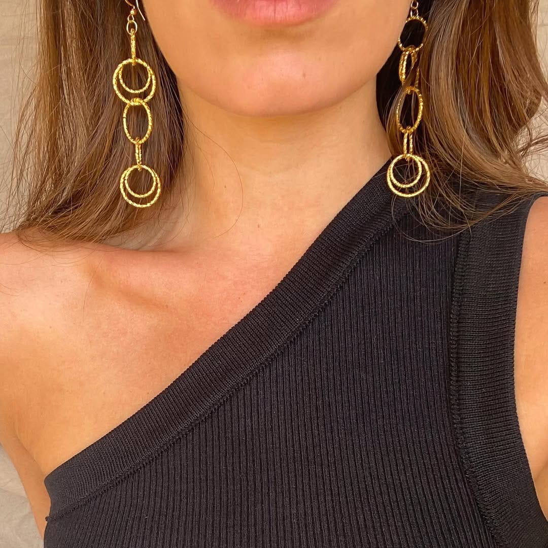 Post 4 by SPYING LOLA on Instagram (image)