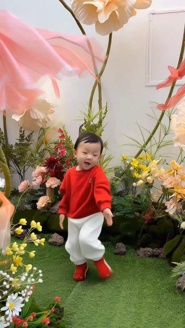 Post 6 by 청주옷가게 / 오브니 on Instagram (video)