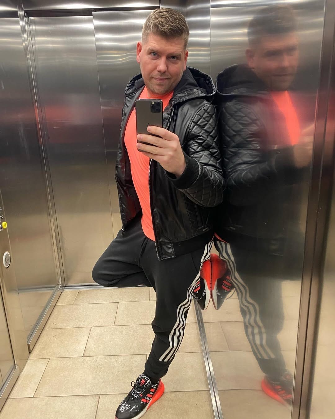 Post 8 by Szymon Wis on Instagram (image)