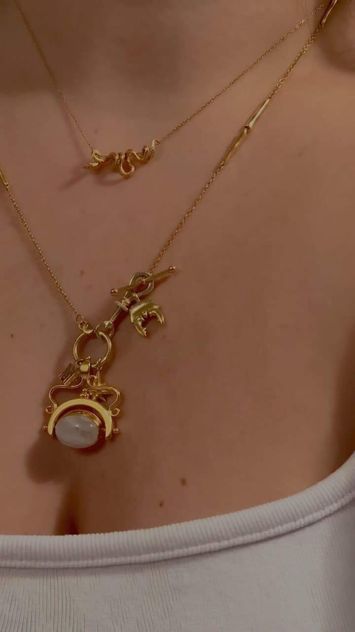 Post 9 by Mi Mujer Atelier on Instagram (video)