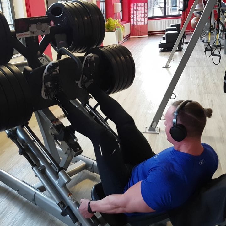 Post 8 by Caspar Trost on Instagram (video)