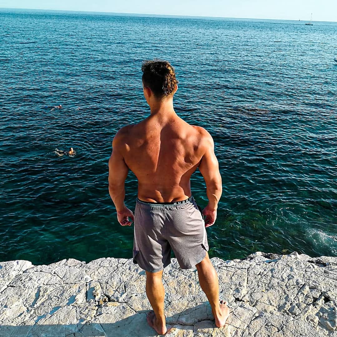 Post 7 by Caspar Trost on Instagram (image)
