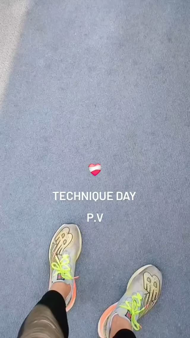 Post 7 by Carlos Amaya 🔵 on Instagram (video)