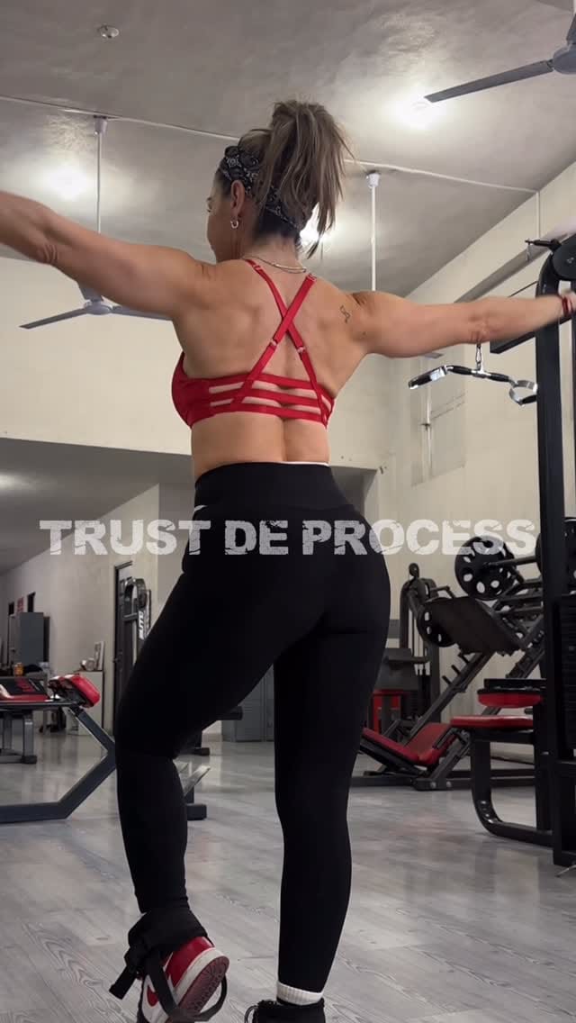 Post 7 by Elsa Lopez on Instagram (video)