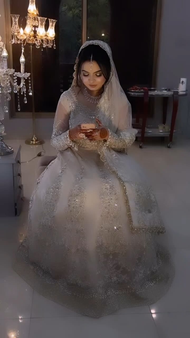 Post 8 by Sadyas Bridal Salon on Instagram (video)