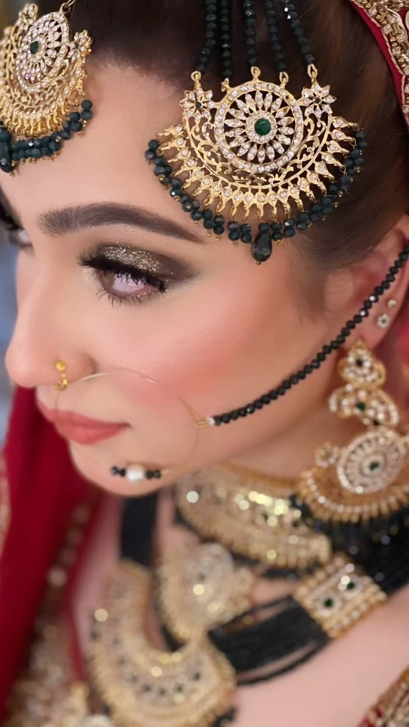Post 5 by Sadyas Bridal Salon on Instagram (video)