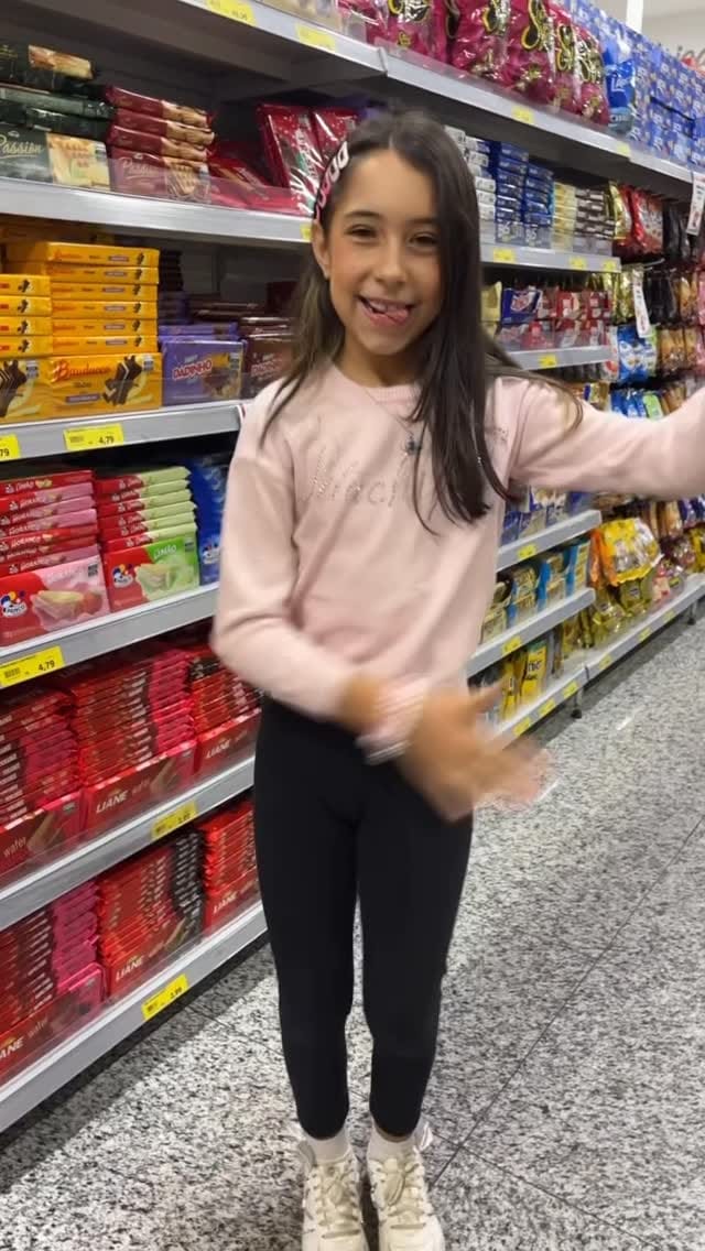 Post 5 by ♡ Helena Franceschini ♡ on Instagram (video)
