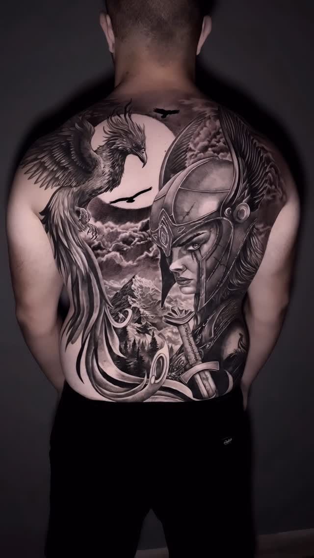Post 3 by Arloo Tattoo on Instagram (video)