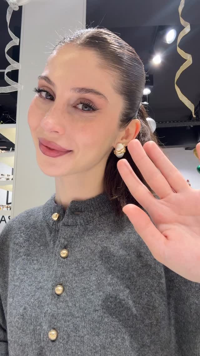 Post 3 by The All Brands on Instagram (video)