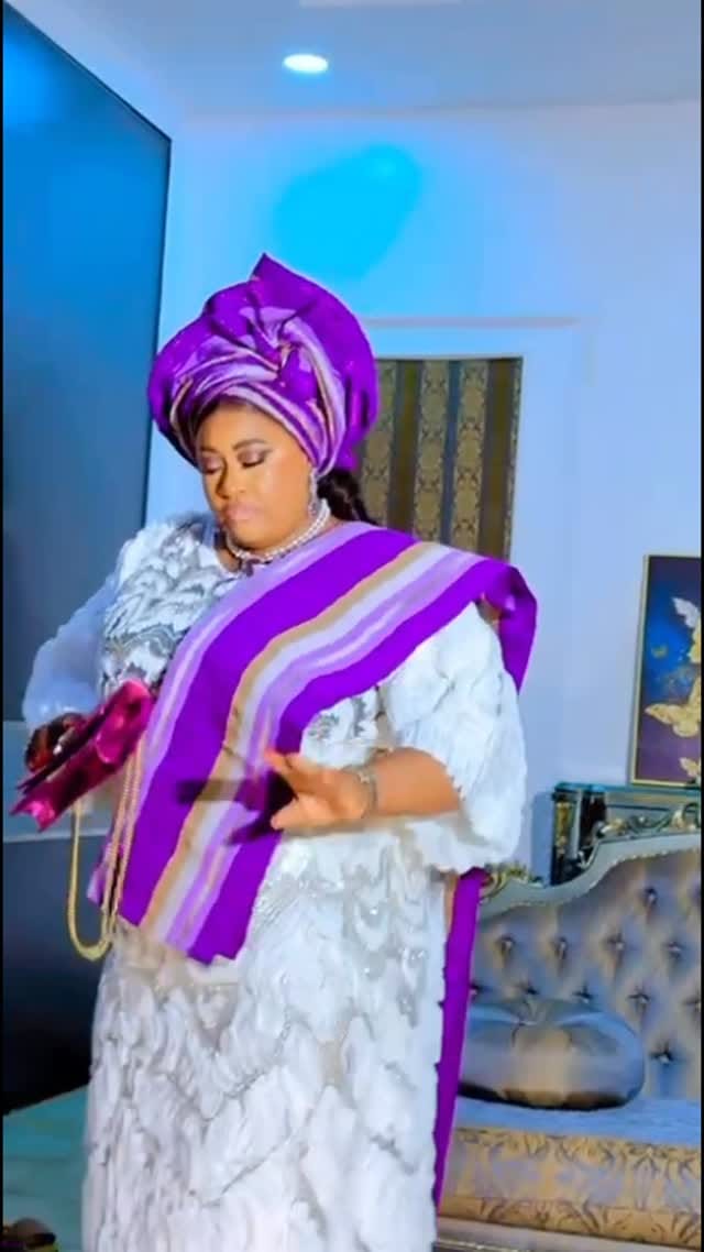Post 1 by Aderonke Afinni  FABRIC STORE IN LAGOS on Instagram (video)