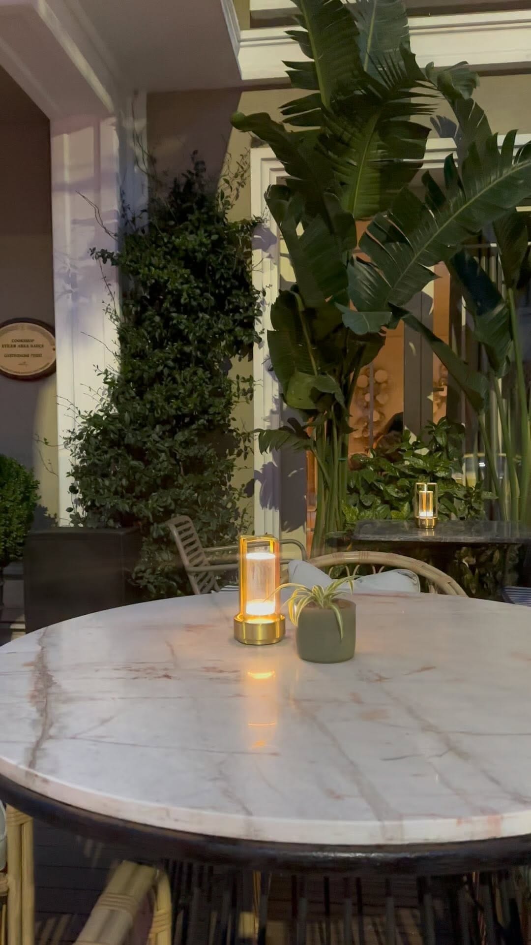 Post 9 by ECS LED LIGHTING on Instagram (video)
