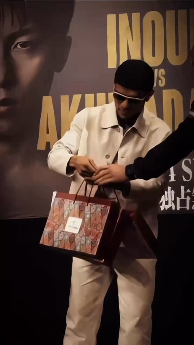 Post 2 by Totli Holva on Instagram (video)