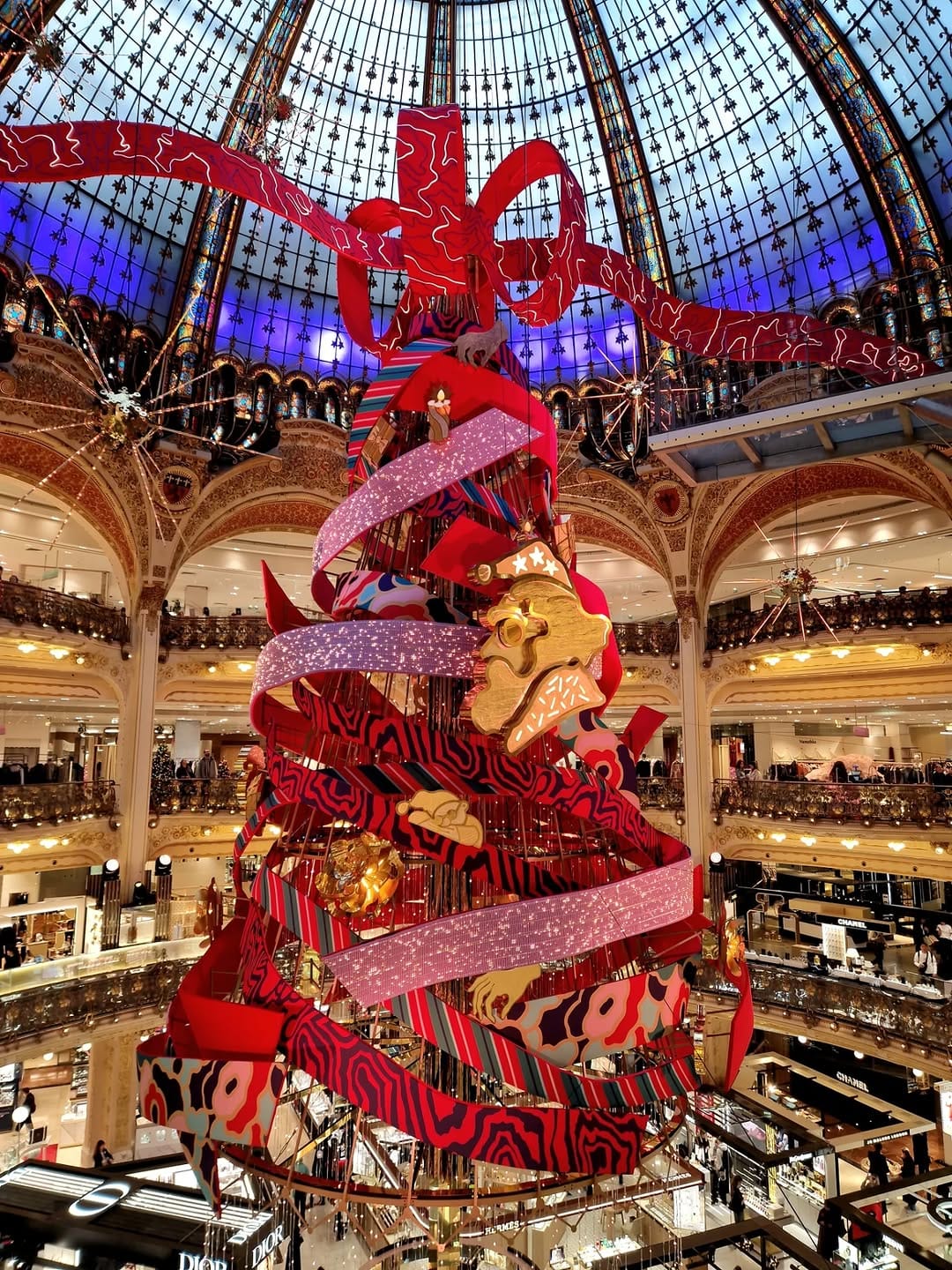 Post 7 by parisiantouch on Instagram (carousel)
