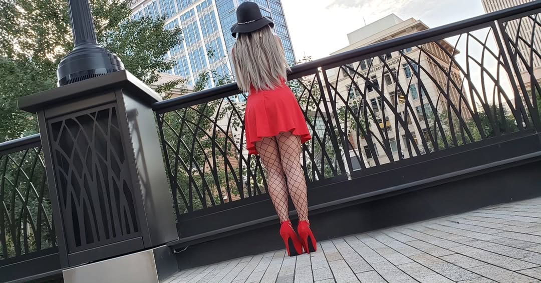 Post 2 by Brookelle Baynx on Instagram (carousel)
