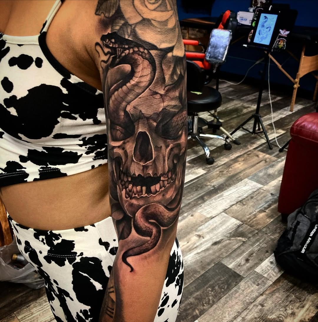 Post 10 by The Iron Pen Tattoo Collective on Instagram (image)