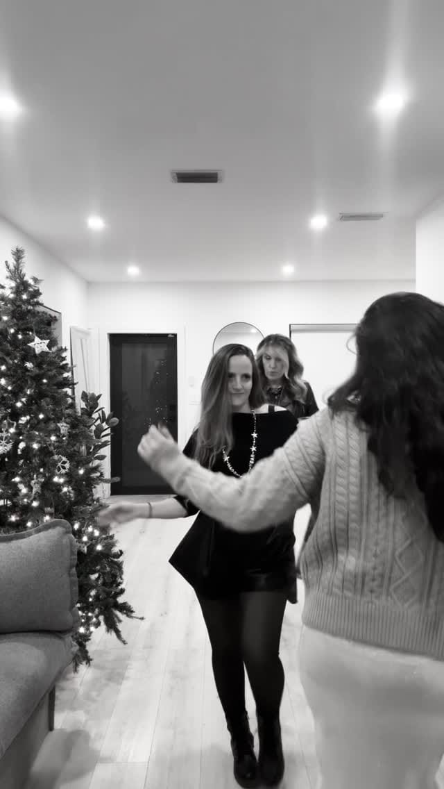 Post 2 by Asun Rodriguez on Instagram (video)