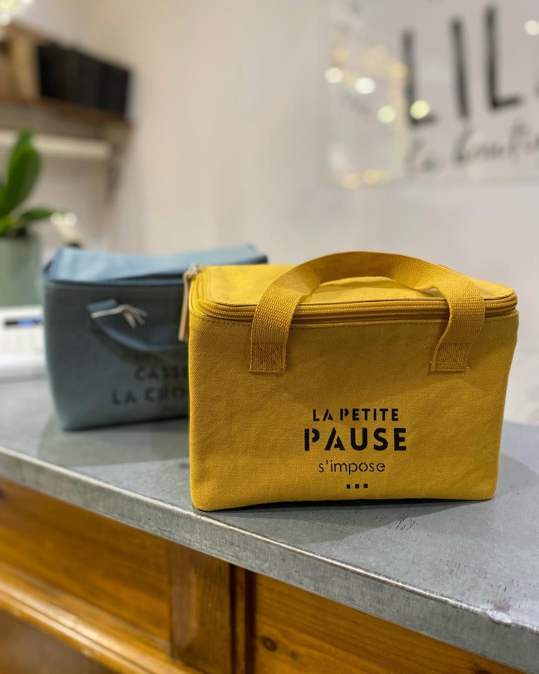 Post 5 by La boutique de Lila on Instagram (image)