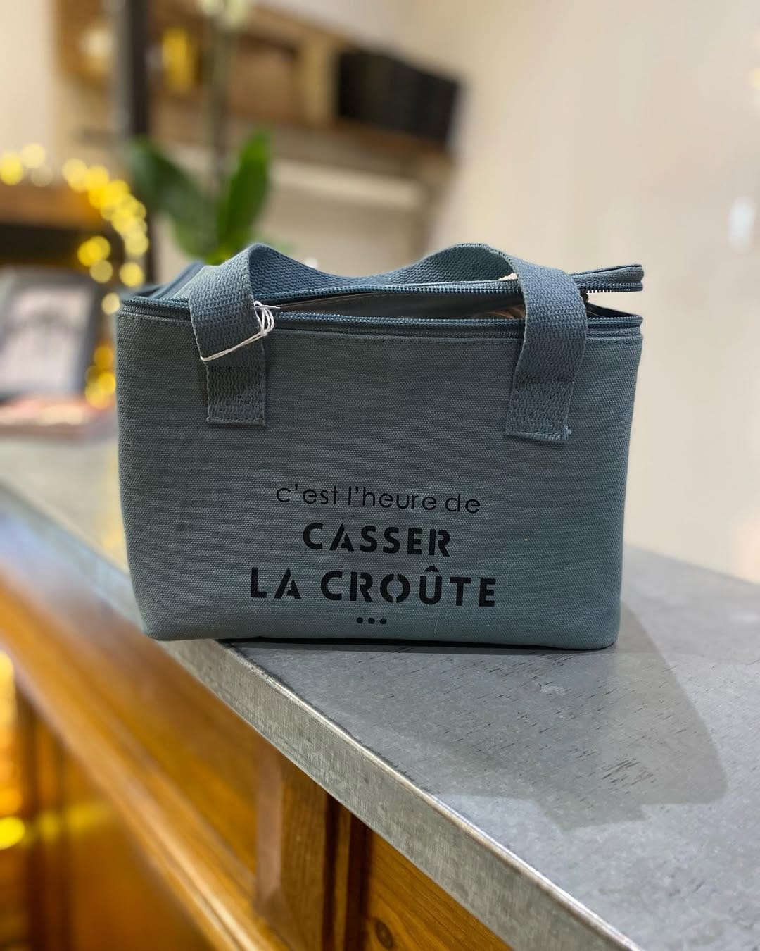 Post 4 by La boutique de Lila on Instagram (image)