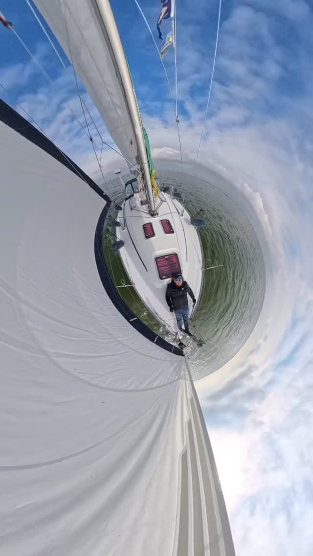 Post 3 by 🅚🅑 on Instagram (video)