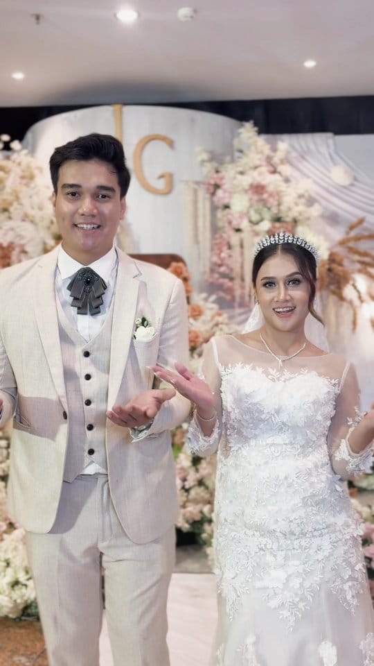 Post 3 by WEDDING ORGANIZER & PLANNER | M.U.A | DEKORASI PELAMINAN BATAM on Instagram (video)