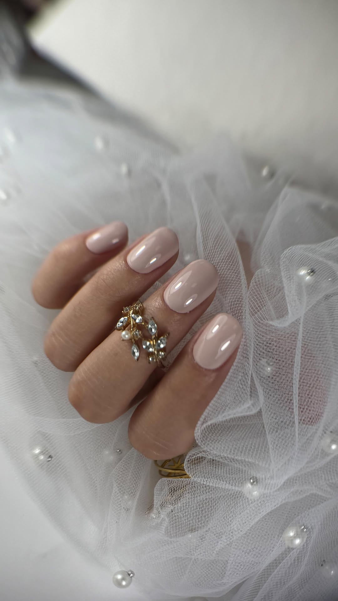 Post 6 by Violeta Lopez Nails on Instagram (video)