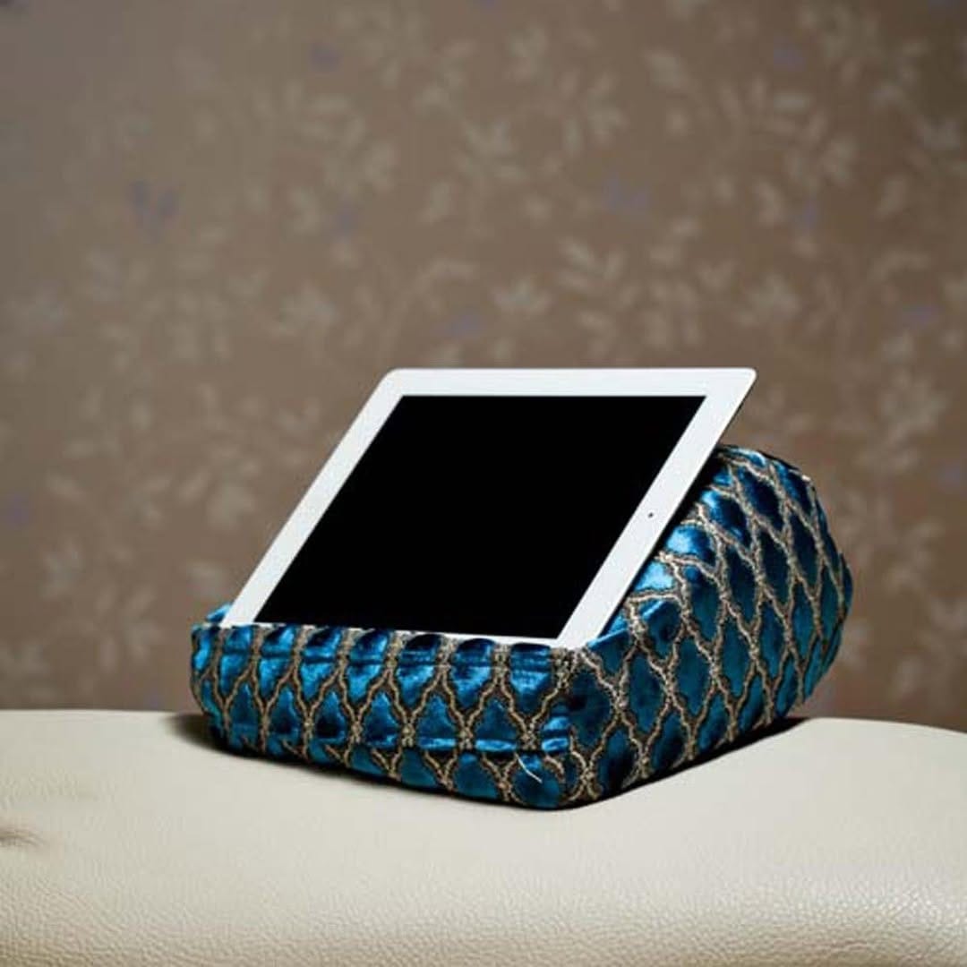 Post 8 by padRelax | Tablet Accessories on Instagram (carousel)