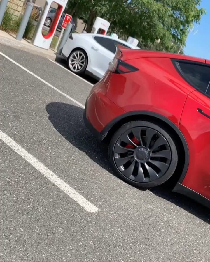 Post 8 by ⚡️🚖⚡️ on Instagram (video)