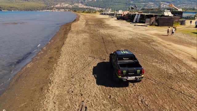 Post 5 by Savas Kop on Instagram (video)
