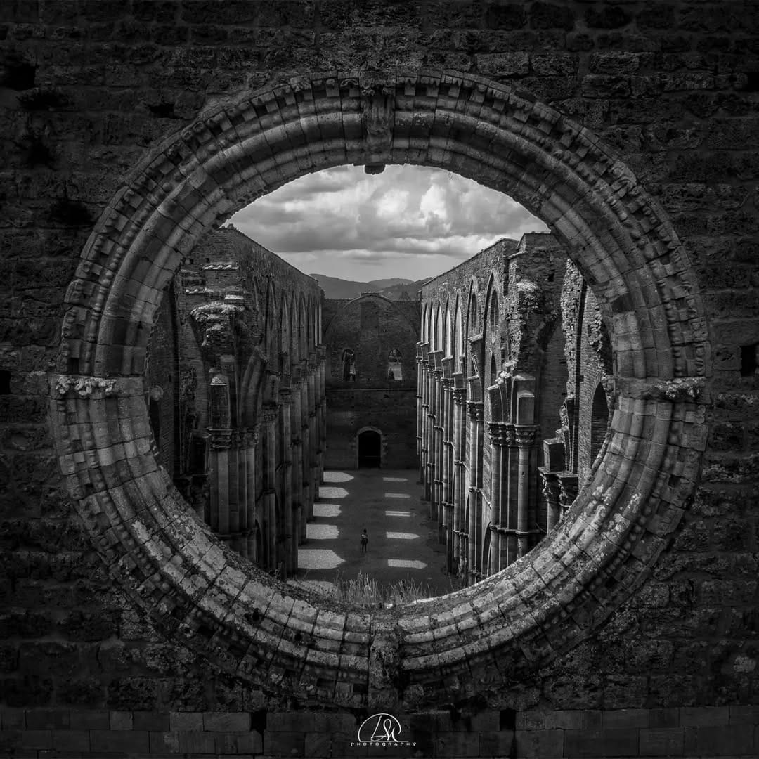 Post 7 by 🄻🅄🄸🄶🄸 🄼🄰🄽🅉🄾 on Instagram (image)