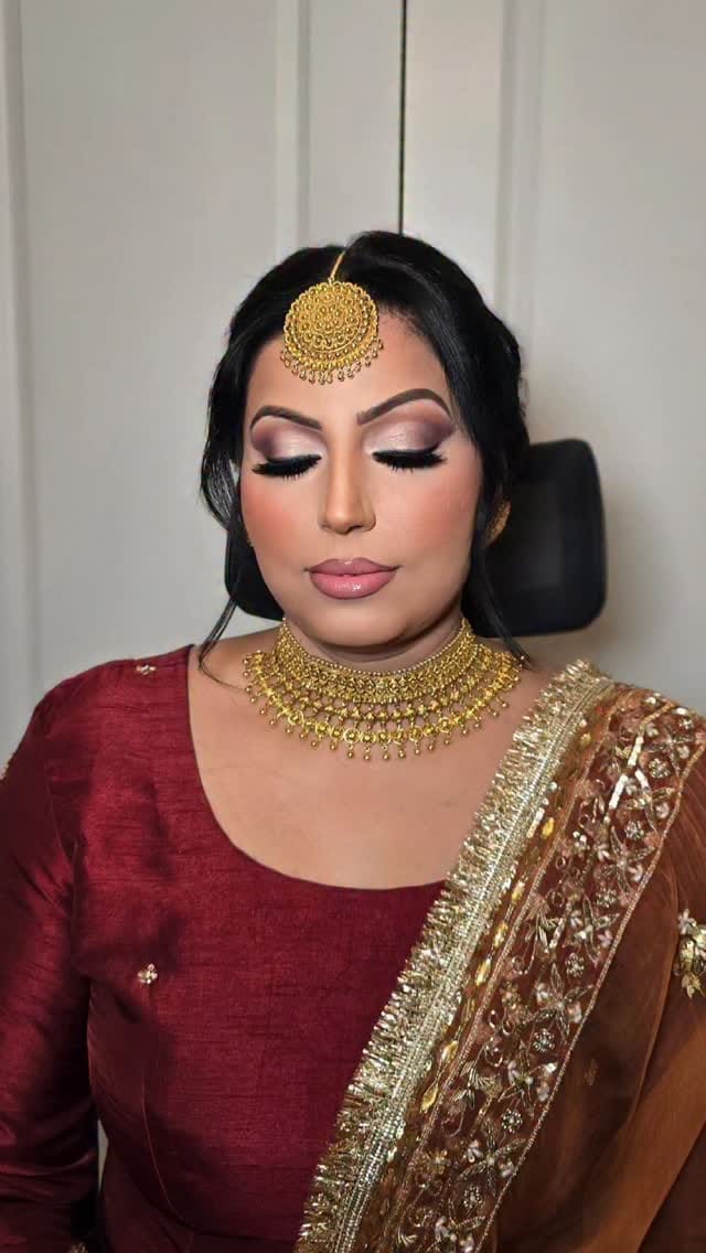 Post 4 by Makeup Artist | Greater Toronto Area on Instagram (video)