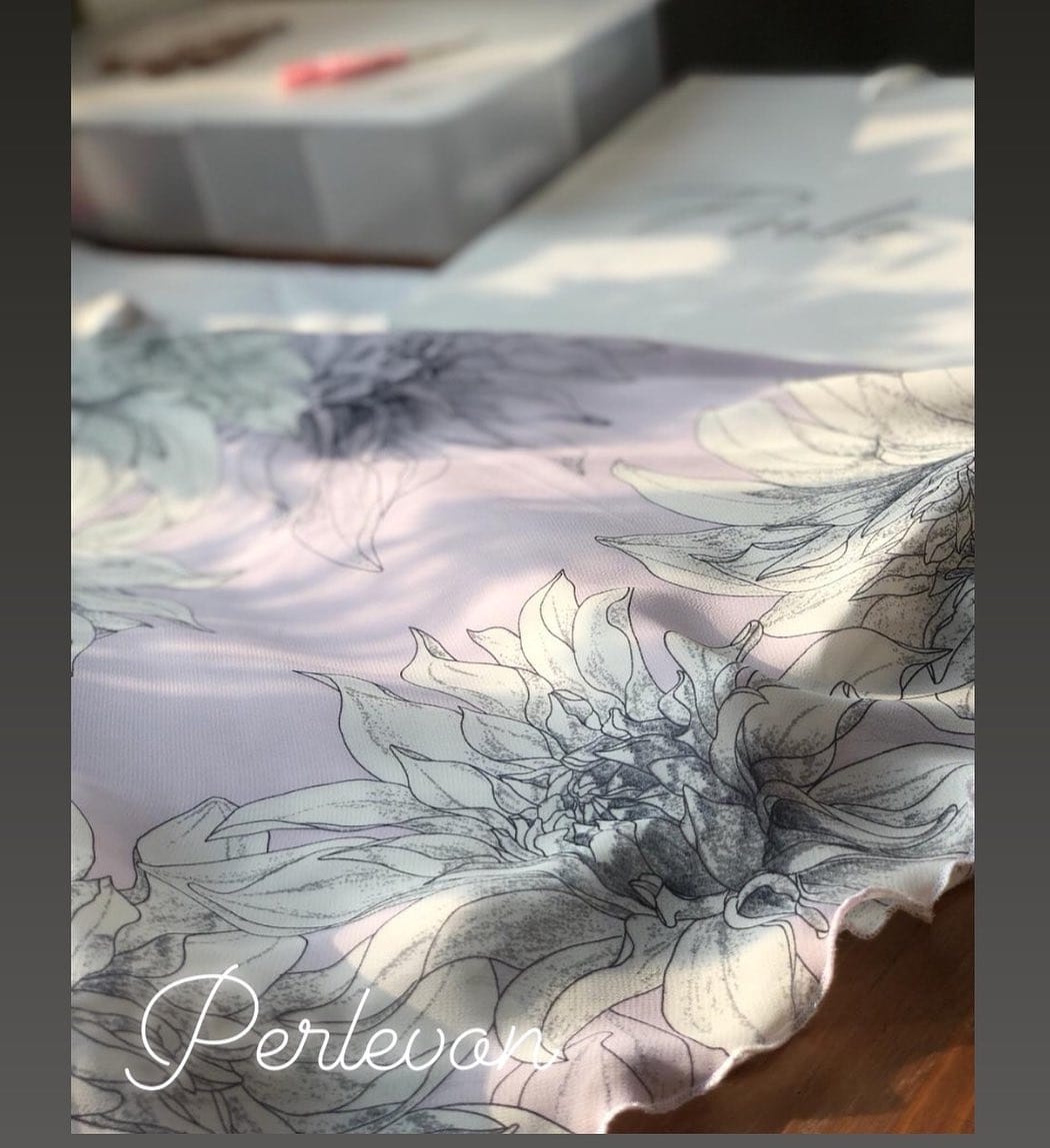 Post 5 by Perle Von on Instagram (image)