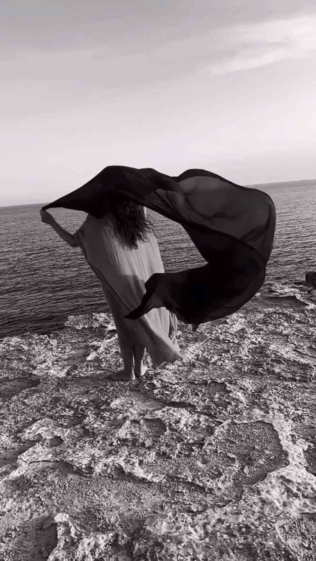Post 9 by Maria Paz Urra Makeup&Hair on Instagram (video)