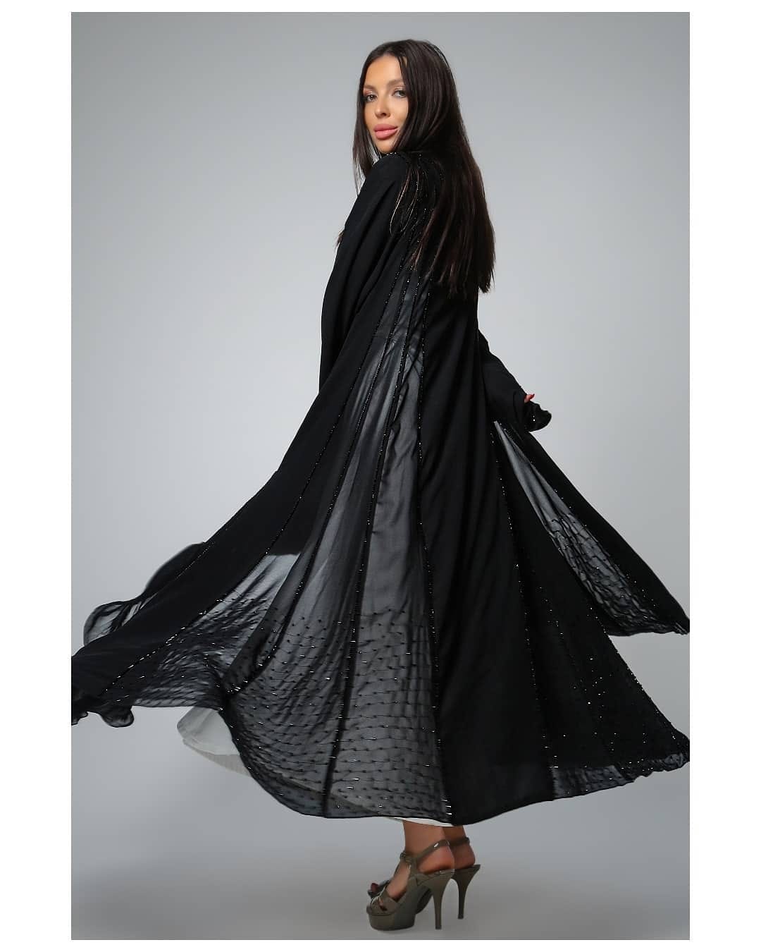 Post 1 by THE BACKSTAGE BOUTIQUE on Instagram (image)