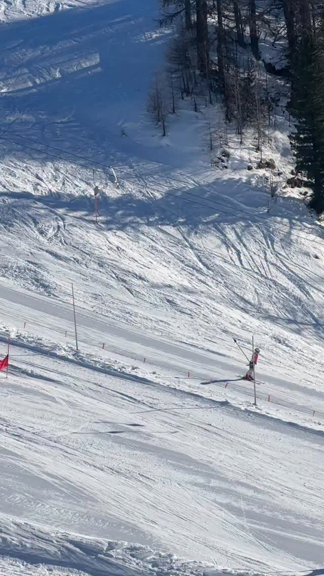 Post 4 by SkiLab on Instagram (video)
