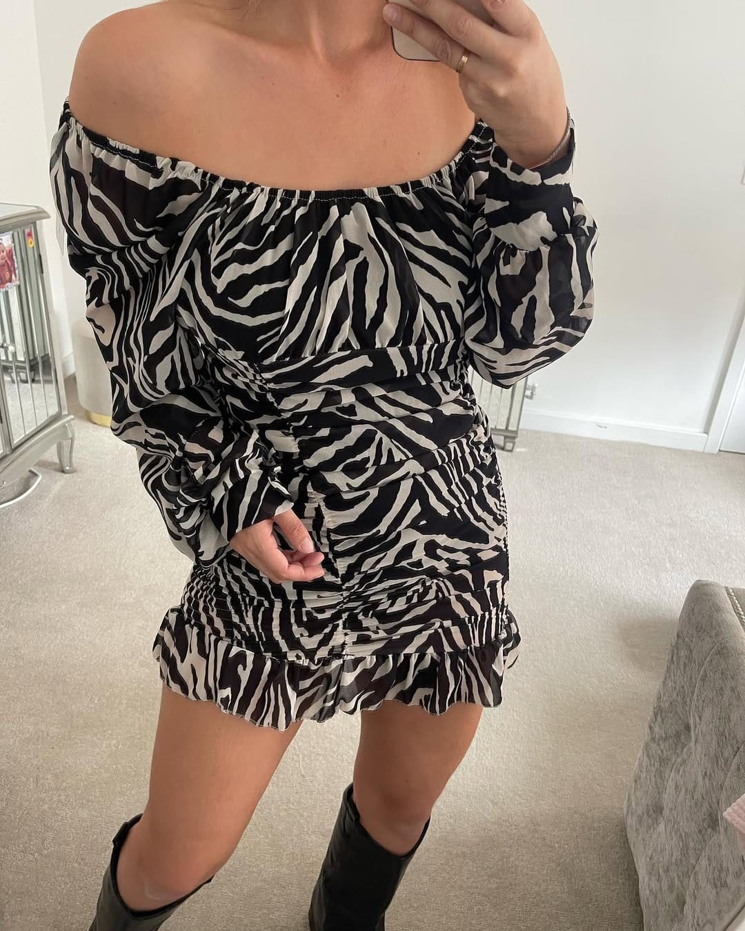 Post 2 by 𝐆𝐈𝐎𝐑𝐆𝐈 𝐋𝐎𝐍𝐃𝐎𝐍 𝐅𝐀𝐒𝐇𝐈𝐎𝐍 on Instagram (carousel)
