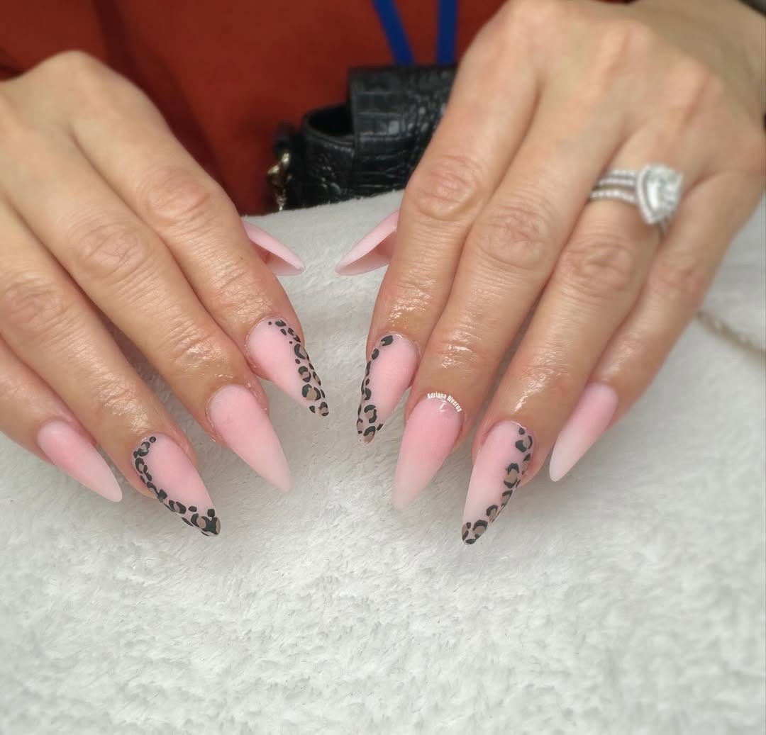 Post 7 by 3D Nails Salon on Instagram (image)