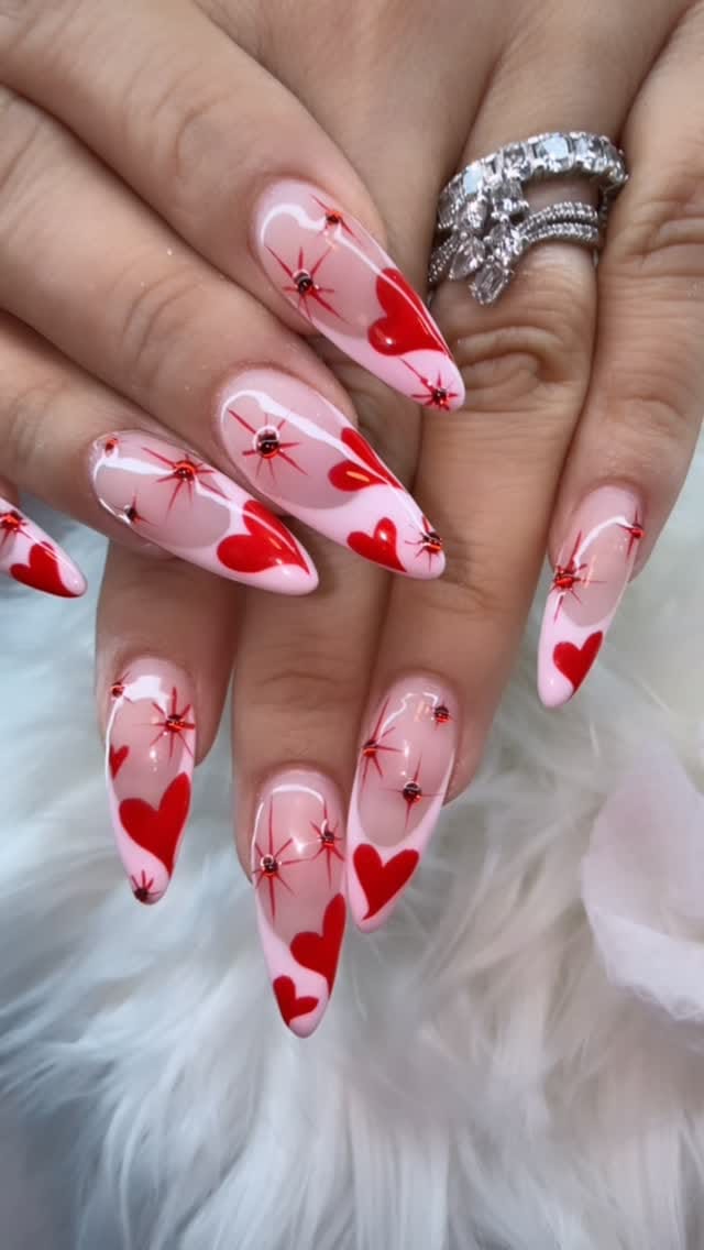 Post 2 by @sarana_nails on Instagram (video)
