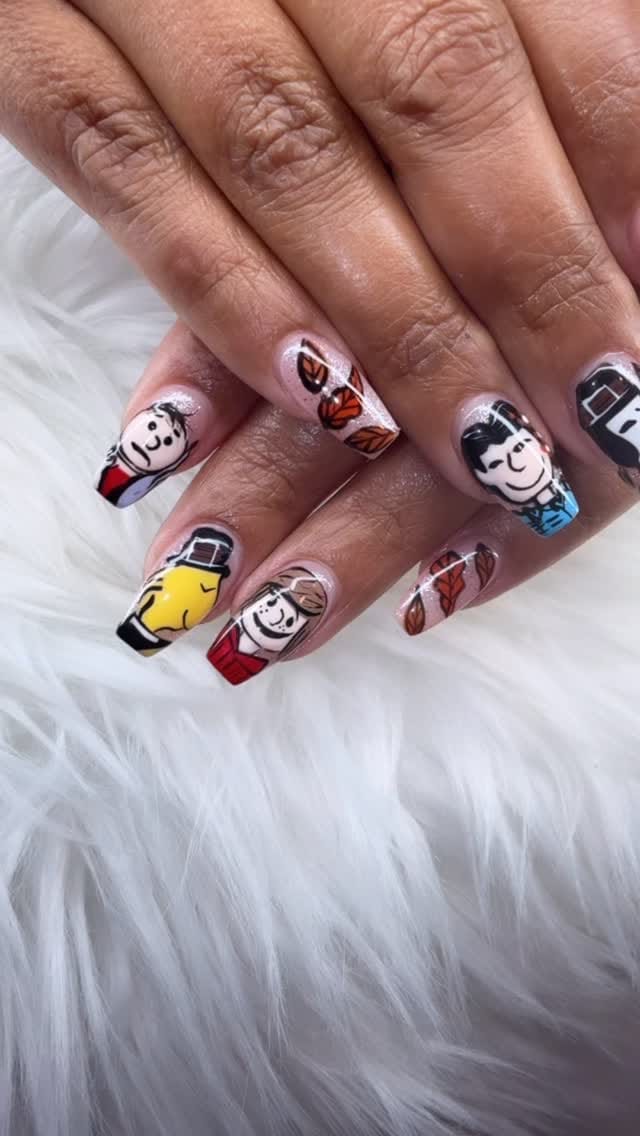 Post 7 by @sarana_nails on Instagram (video)