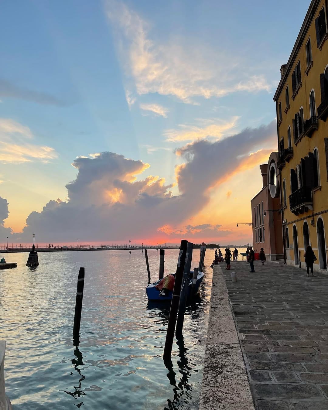 Post 4 by @david2702 on Instagram (image)