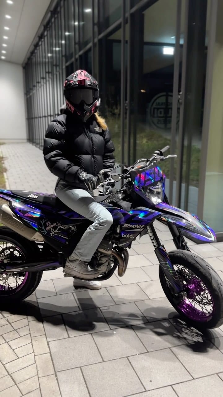Post 10 by emxma | supermoto⚡️ on Instagram (video)