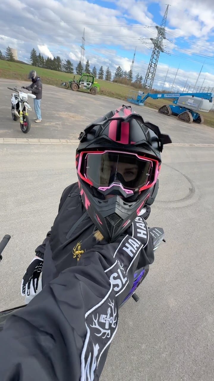 Post 6 by emxma | supermoto⚡️ on Instagram (video)