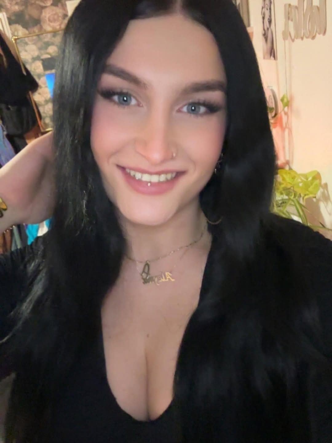 Post 10 by 𝓐𝓵𝓮𝔂𝓷𝓪 - Ş𝓱𝓲𝓻𝓲𝓷 👸🏻🇹🇷🐝 on Instagram (image)