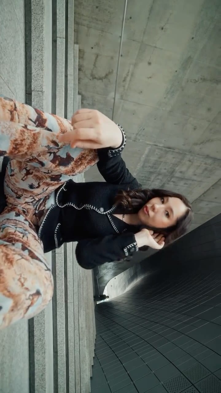 Post 5 by Dilnoza Karabaeva on Instagram (video)