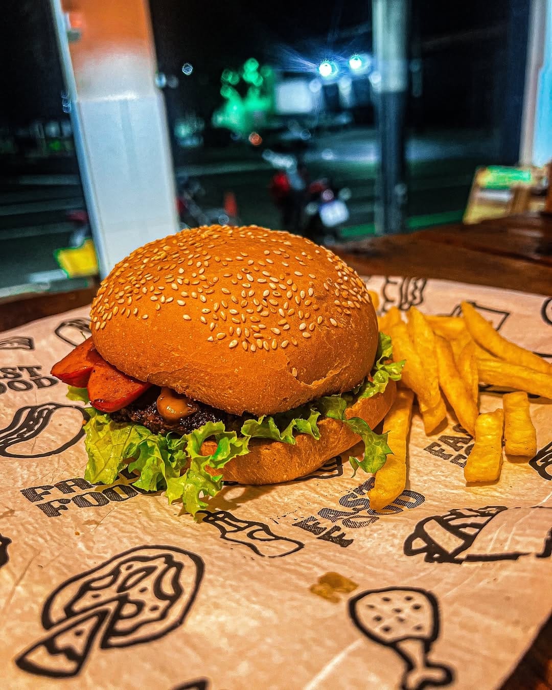 Post 6 by OnBurguer Hamburgueria on Instagram (image)