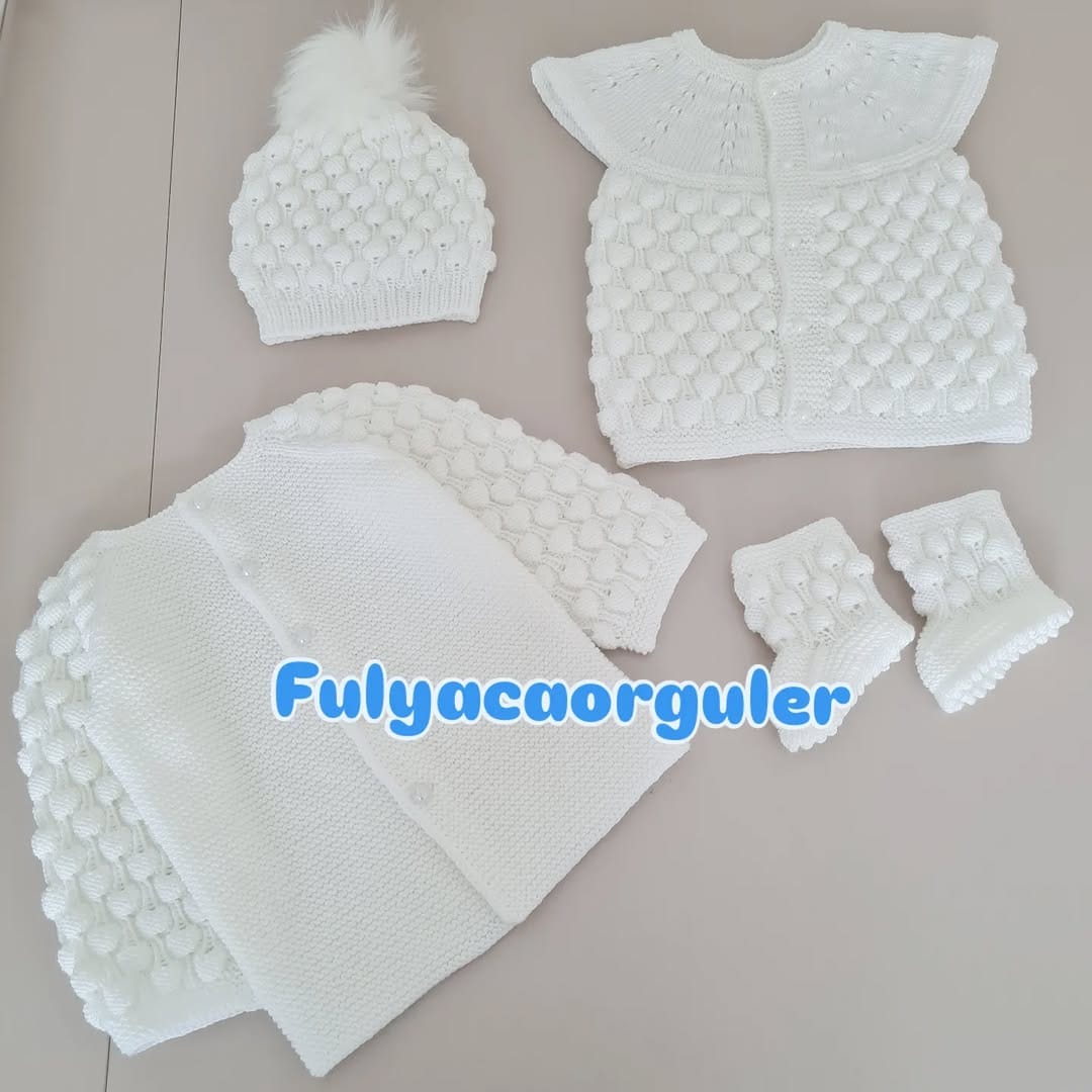 Post 6 by @fulyacaorguler on Instagram (image)