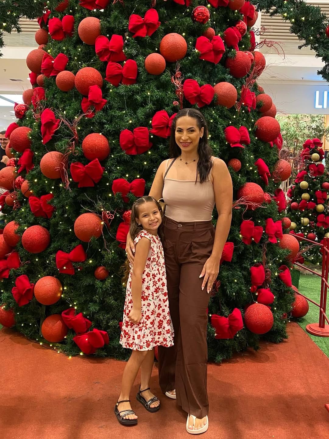 Post 9 by Taíza Santana on Instagram (carousel)