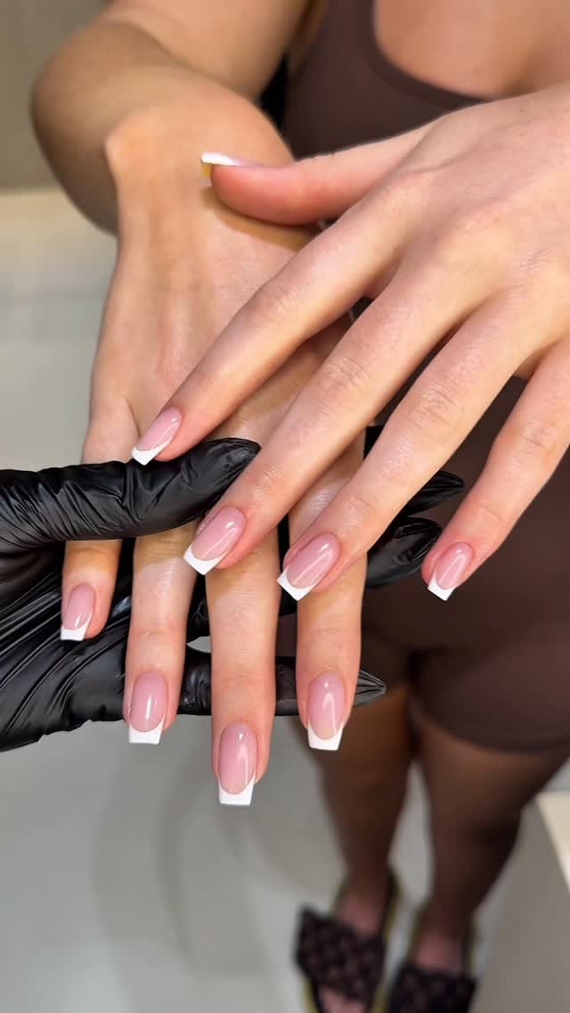Post 8 by VITA LITA Salon on Instagram (video)