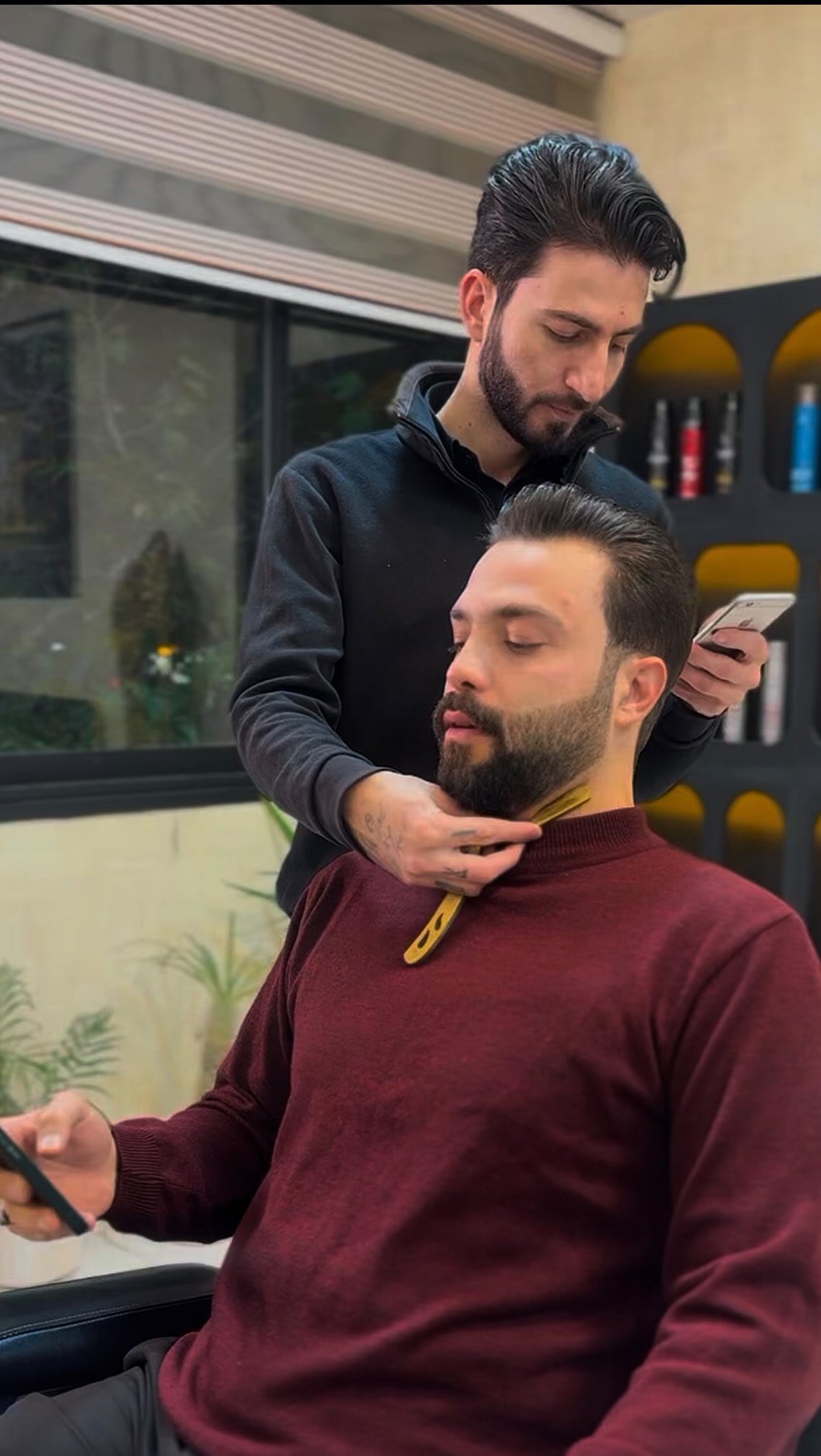 Post 1 by هادی رحیمی ارایشگر و مدرس ارایشگری on Instagram (video)